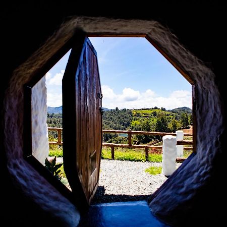 Hobbit Hotel Ecolodge- Guatapé מראה חיצוני תמונה