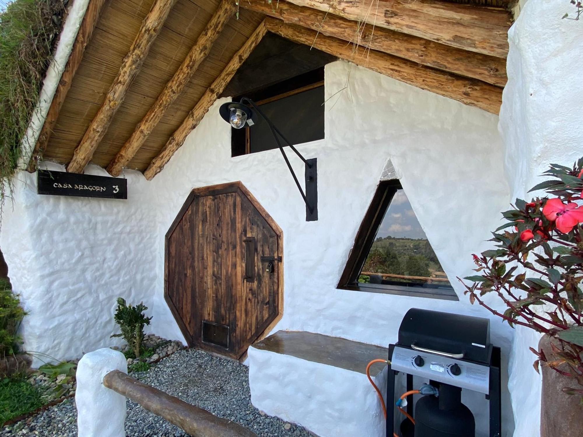 Hobbit Hotel Ecolodge- Guatapé מראה חיצוני תמונה