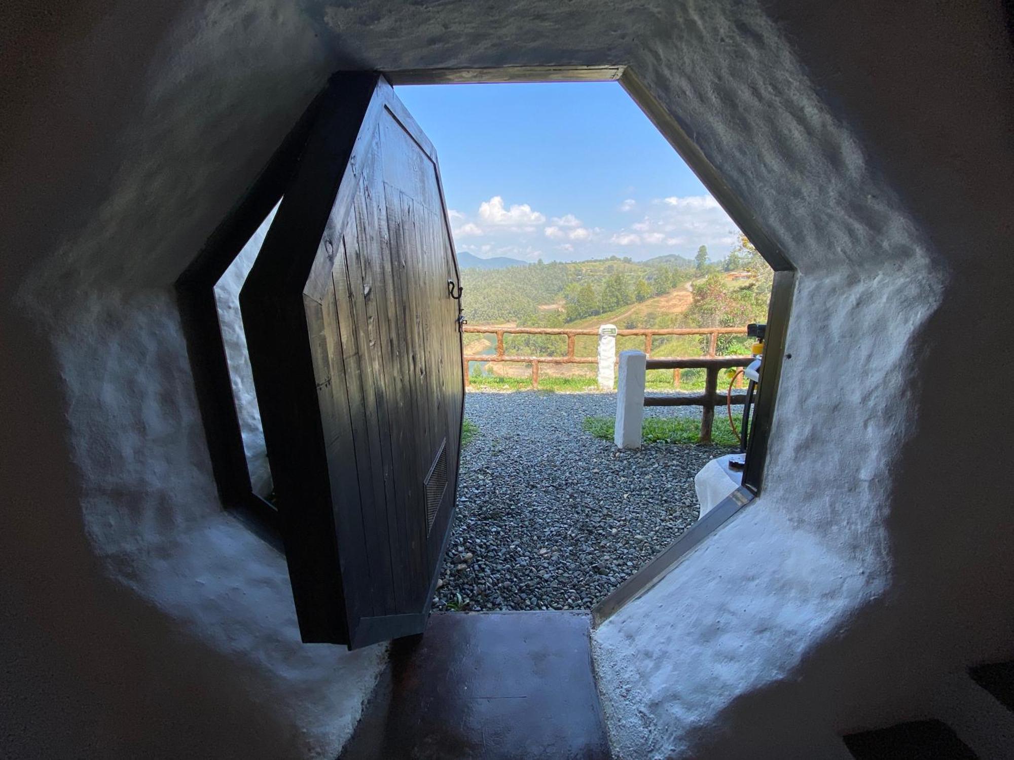 Hobbit Hotel Ecolodge- Guatapé מראה חיצוני תמונה