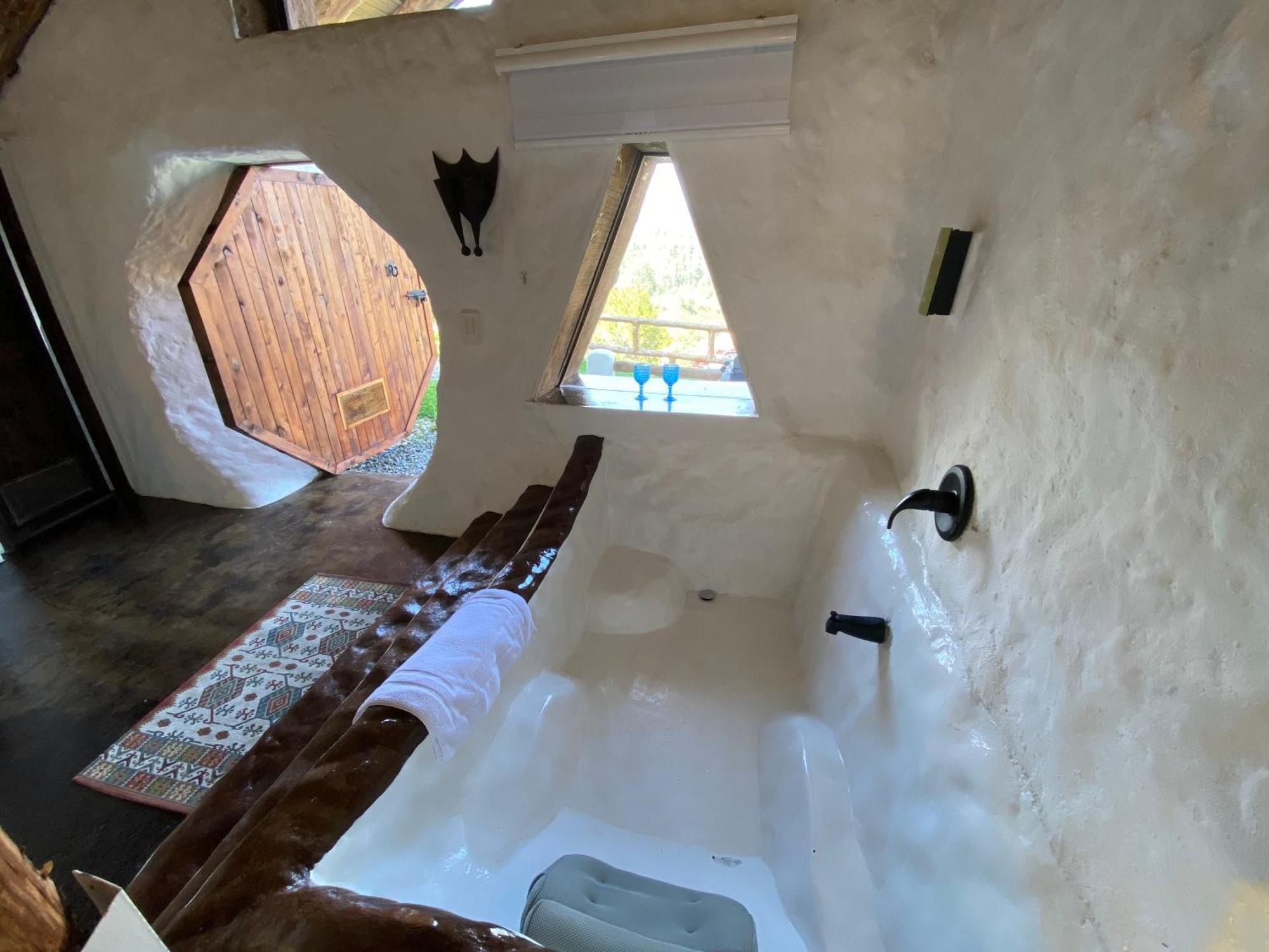 Hobbit Hotel Ecolodge- Guatapé מראה חיצוני תמונה