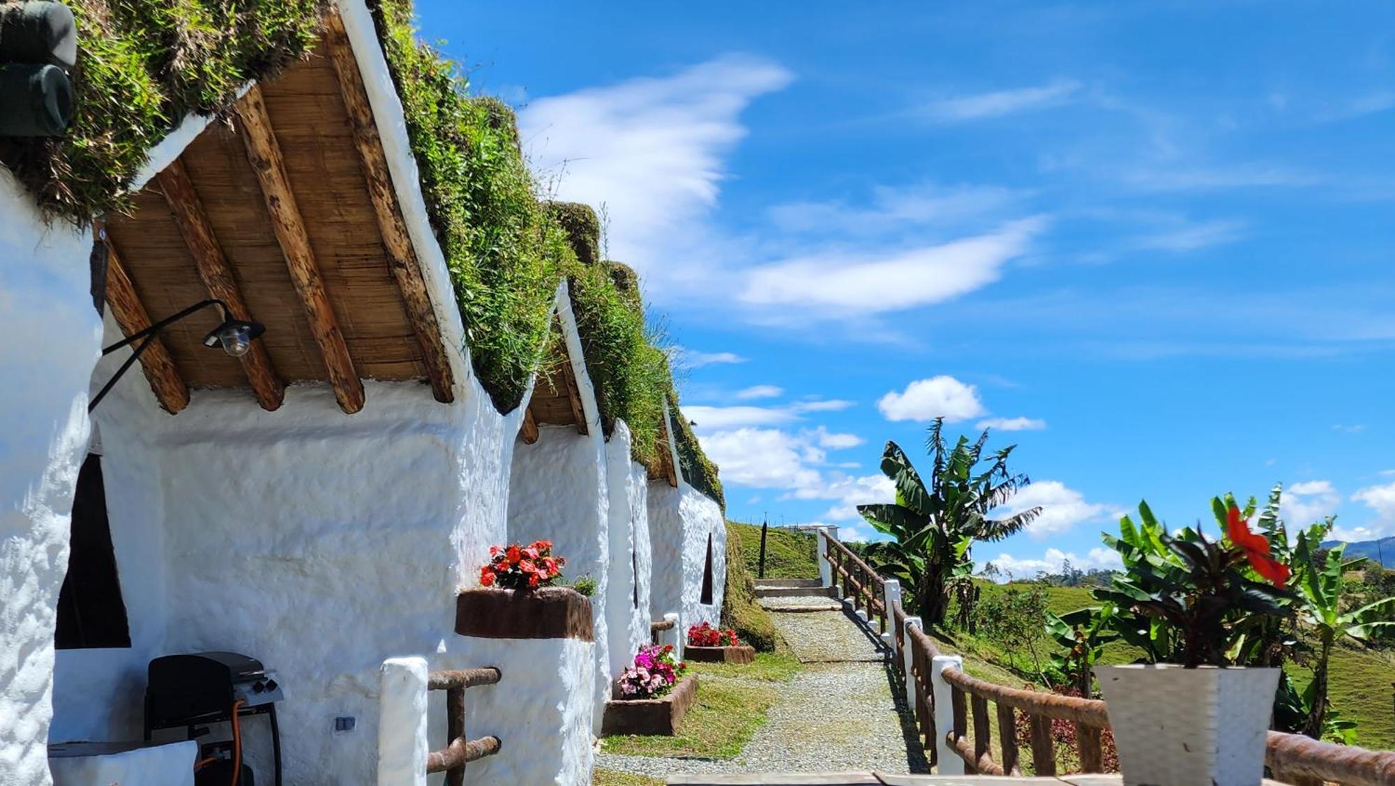 Hobbit Hotel Ecolodge- Guatapé מראה חיצוני תמונה