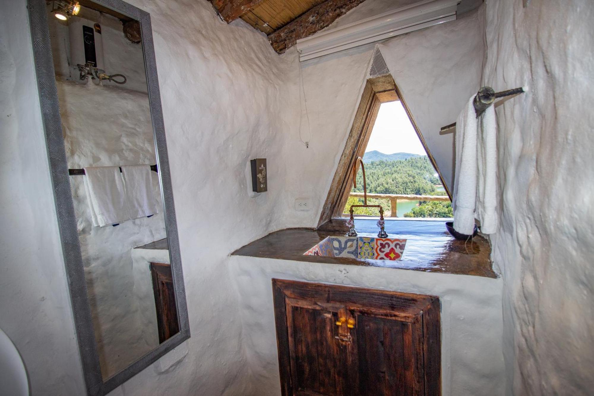 Hobbit Hotel Ecolodge- Guatapé מראה חיצוני תמונה