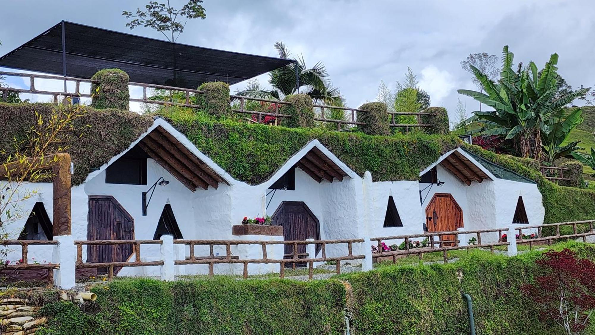 Hobbit Hotel Ecolodge- Guatapé מראה חיצוני תמונה